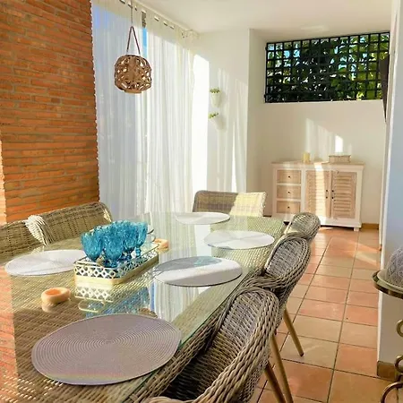Breathtaking Apartment, Paradise Palm View Marbella شقة