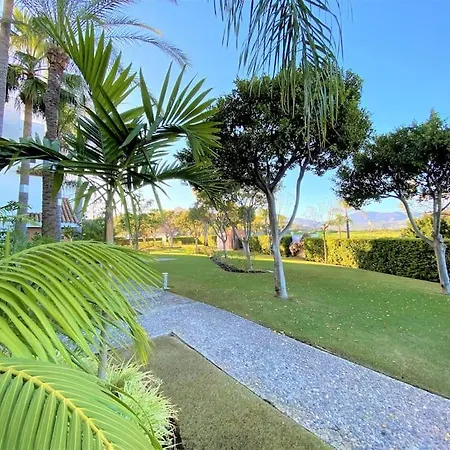 Breathtaking Apartment, Paradise Palm View Marbella شقة *