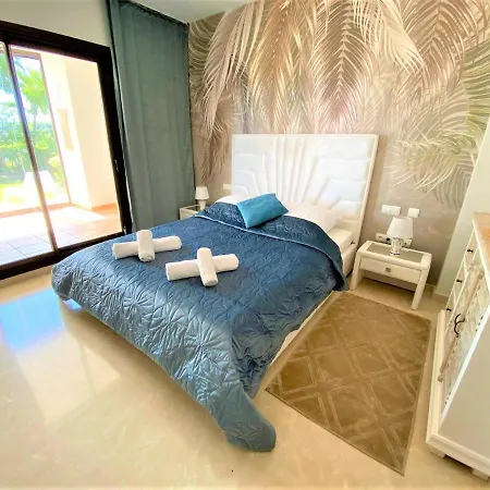 Breathtaking Apartment, Paradise Palm View Marbella شقة إِستيبونا